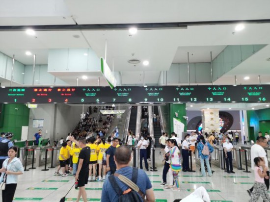资料图：中国科技馆里的研学旅行团。<a target='_blank' href='/' ><p  align=